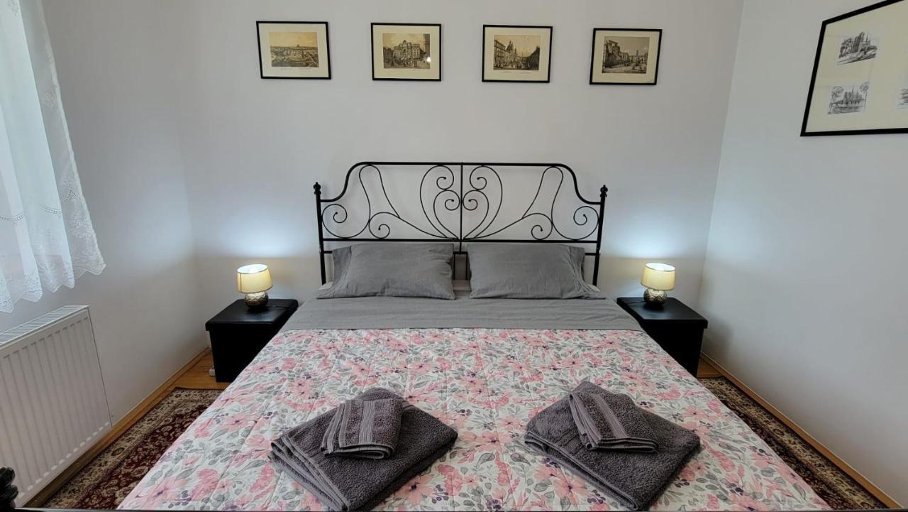 Appartement Traveler'S Retreat à Braşov Extérieur photo