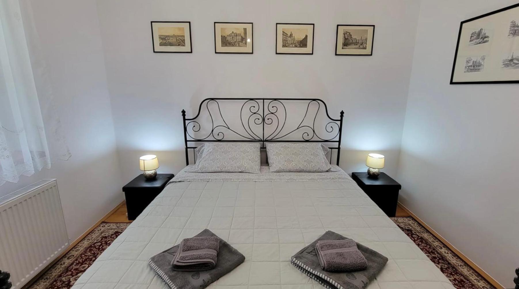 Appartement Traveler'S Retreat à Braşov Extérieur photo